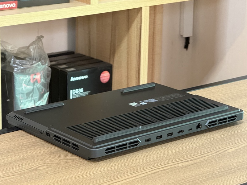 Lenovo Legion Pro 5 16IRX8