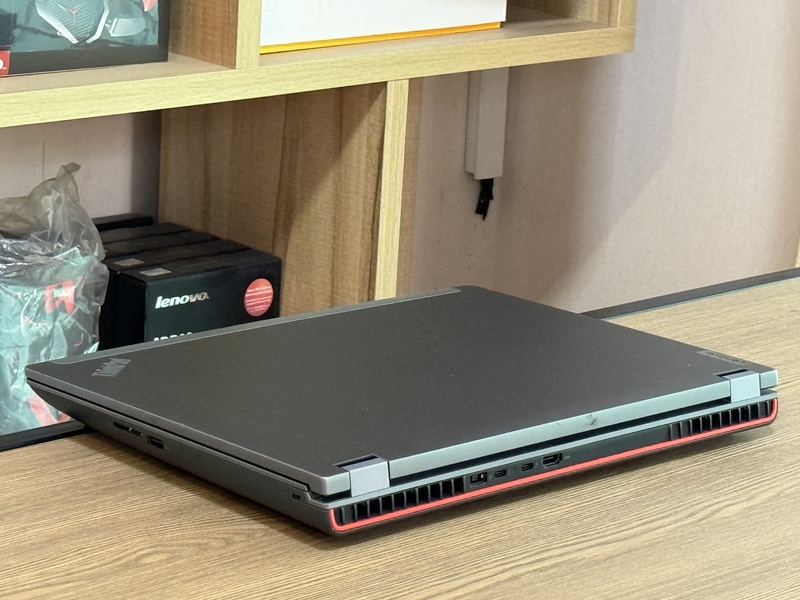 ThinkPad P16 G1 Workstation