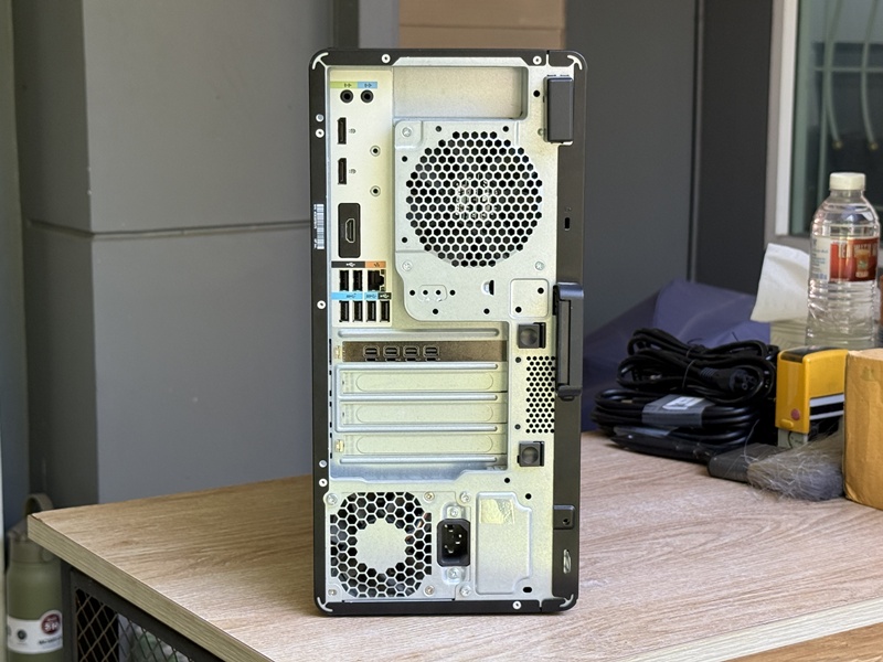 HP Z2 Tower G9 Workstation