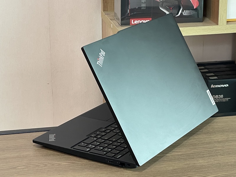 Lenovo ThinkPad E16 Gen 1