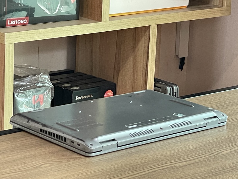 Dell Precision 3571