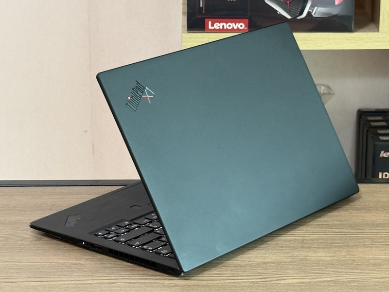 Lenovo Thinkpad X1 Carbon Gen 8