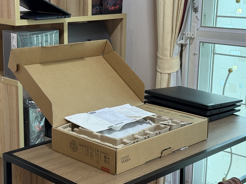 Lenovo Yoga Pro 7 14AKP10
