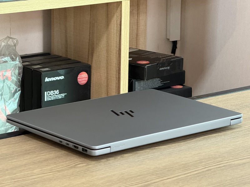 HP OmniBook 7 AI 14-fr0061TU Silver