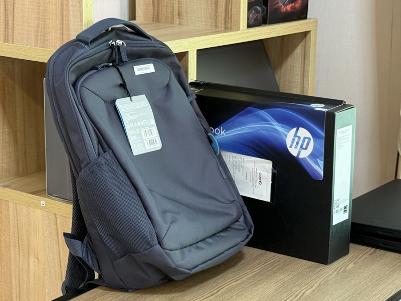 HP OmniBook 7 AI 14-fr0061TU Silver