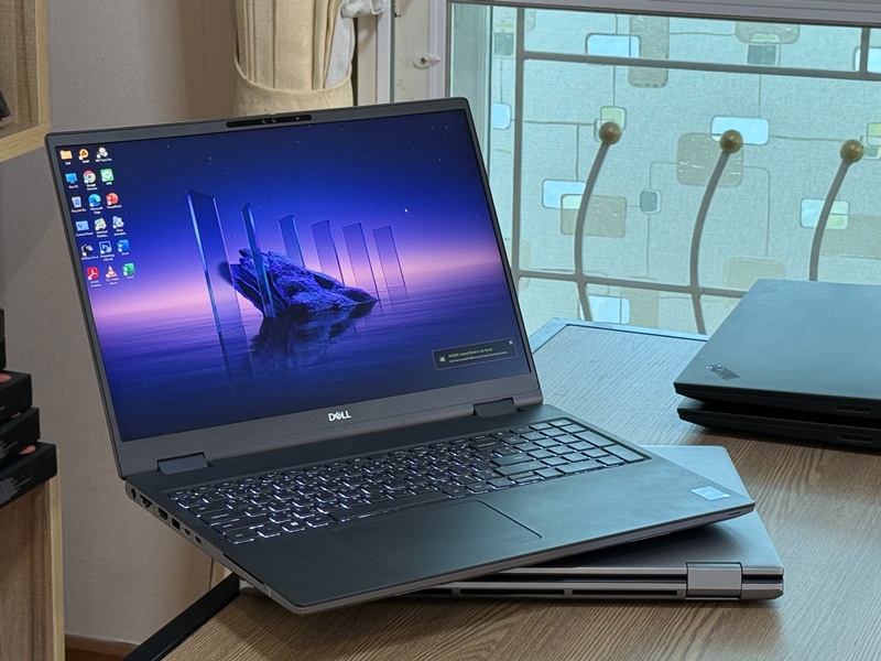 Dell Precision 7670
