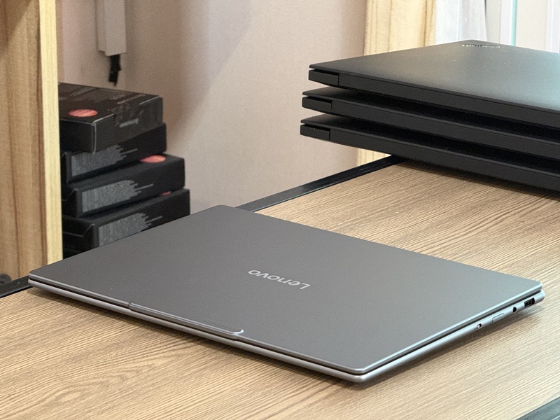 Lenovo Yoga Slim 7i 14ILL10-83JX001GTA