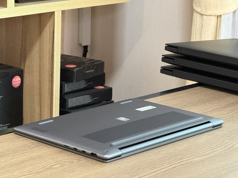 Lenovo Yoga Slim 7i 14ILL10-83JX001GTA