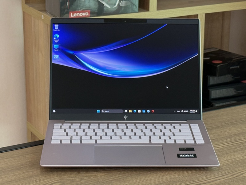HP Pavilion Plus 14-ew1096TU