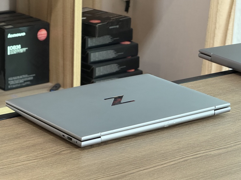HP ZBook Firefly 14 inch G9 Mobile Workstation