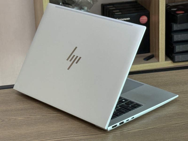 HP Elitebook 840 G11