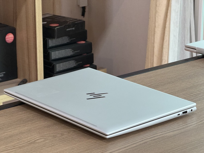 HP Elitebook 840 G11