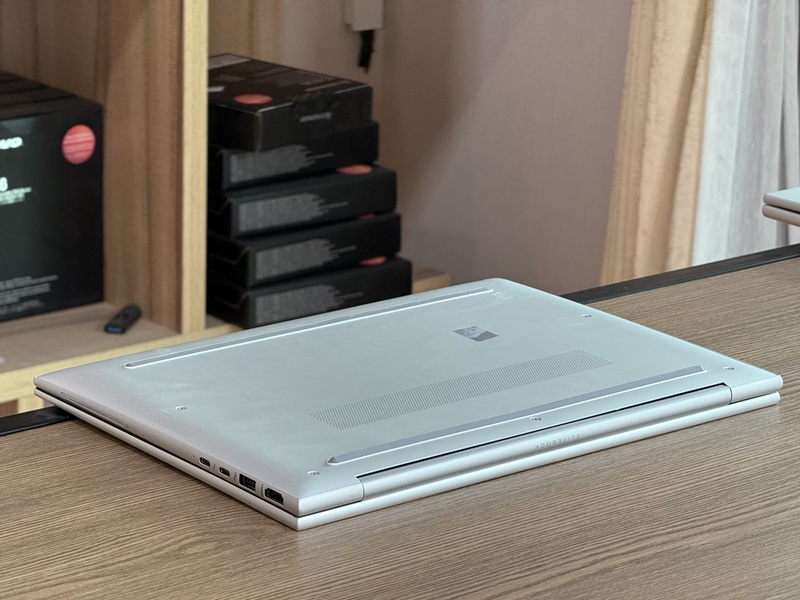 HP Elitebook 840 G11