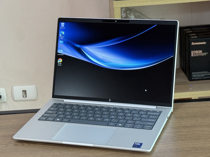 HP EliteBook 8 G1i (14-inch)