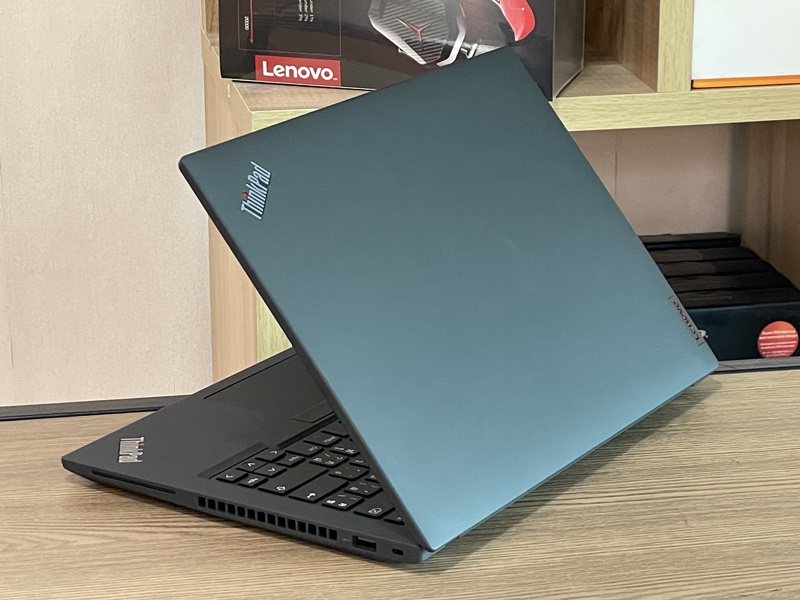 Lenovo Thinkpad P4s G3 