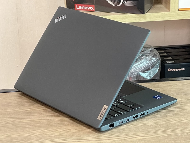 Lenovo Thinkpad P4s G3 