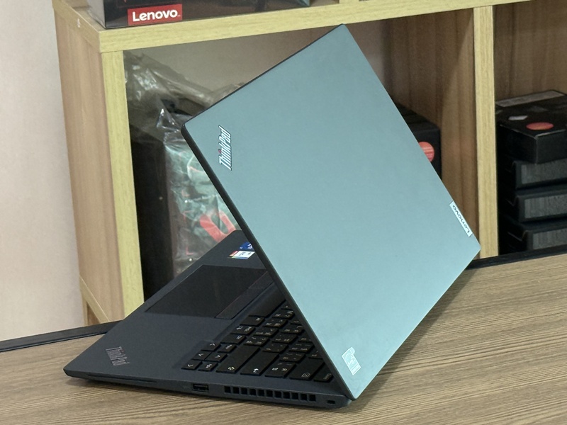 Lenovo Thinkpad T14s G2