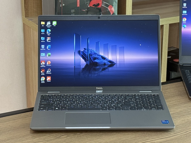 Dell Precision 3581 Mobile WorkStation