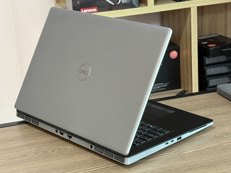 Dell Precision 7760