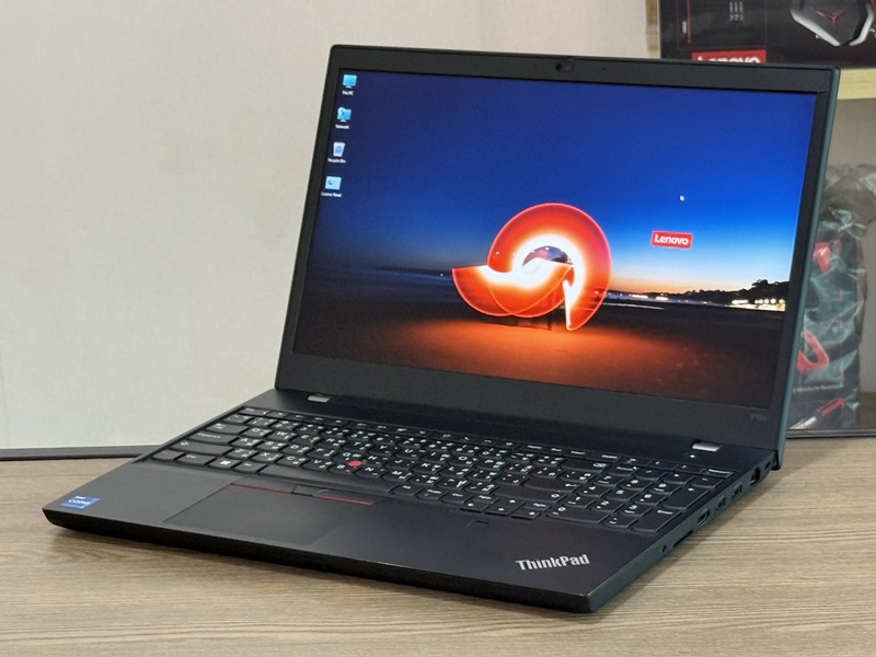 Lenovo Thinkpad P15v G3
