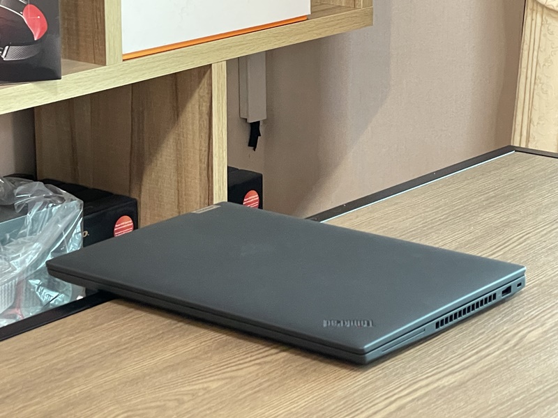 Lenovo Thinkpad P4s G3 มี LTE