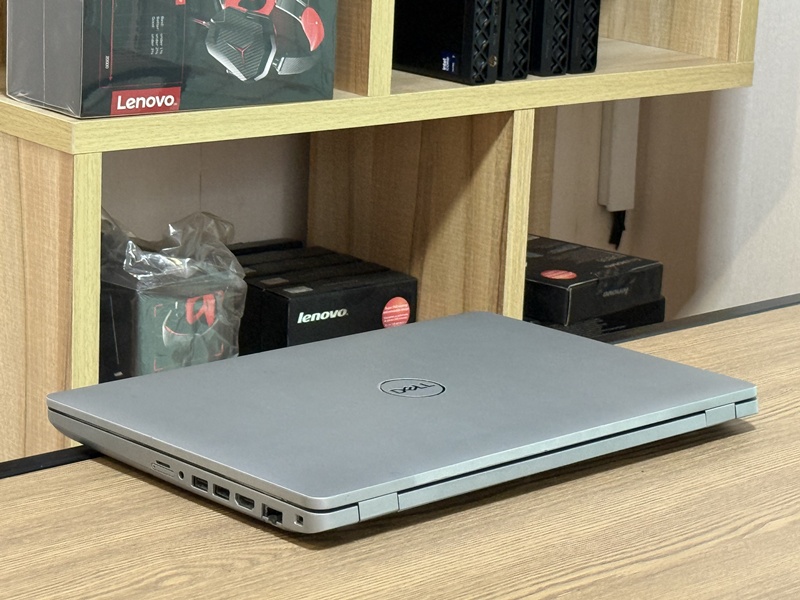 Dell Precision 3551