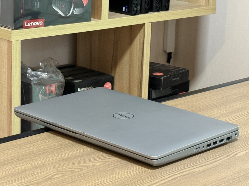 Dell Precision 3551