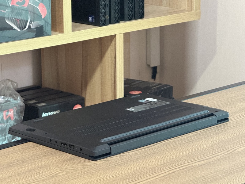 Lenovo V15 Gen 6