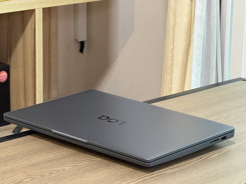 Lenovo LOQ 15ARP10E
