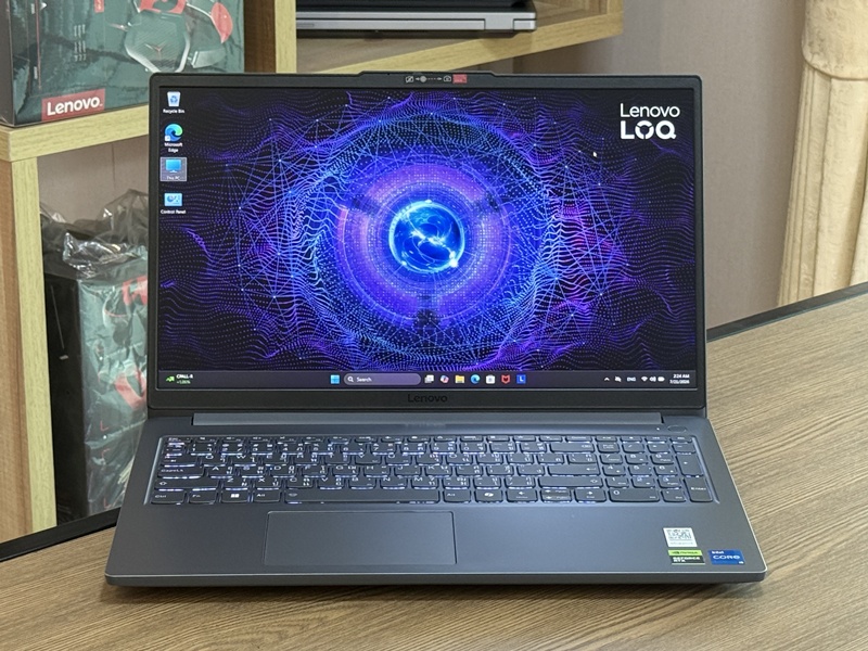 LENOVO LOQ 15IAX9E