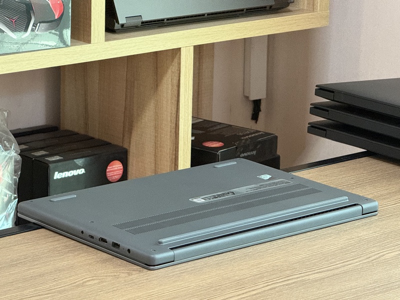 Lenovo IdeaPad Slim 3i