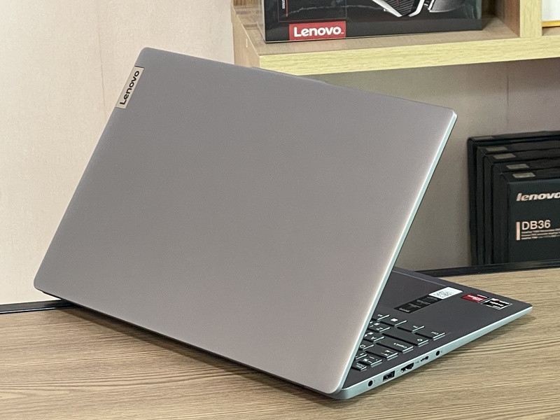 Lenovo IdeaPad Slim 3 15AMN8